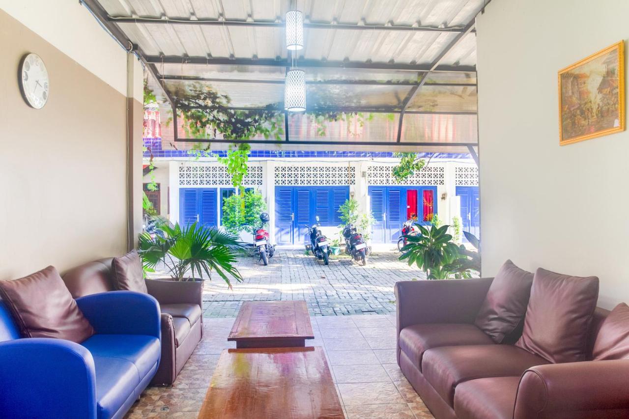 Urbanview Hotel Minongga Pondok Labu By Reddoorz Jakarta Exterior foto