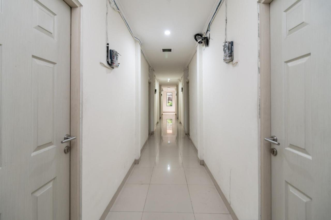 Urbanview Hotel Minongga Pondok Labu By Reddoorz Jakarta Exterior foto