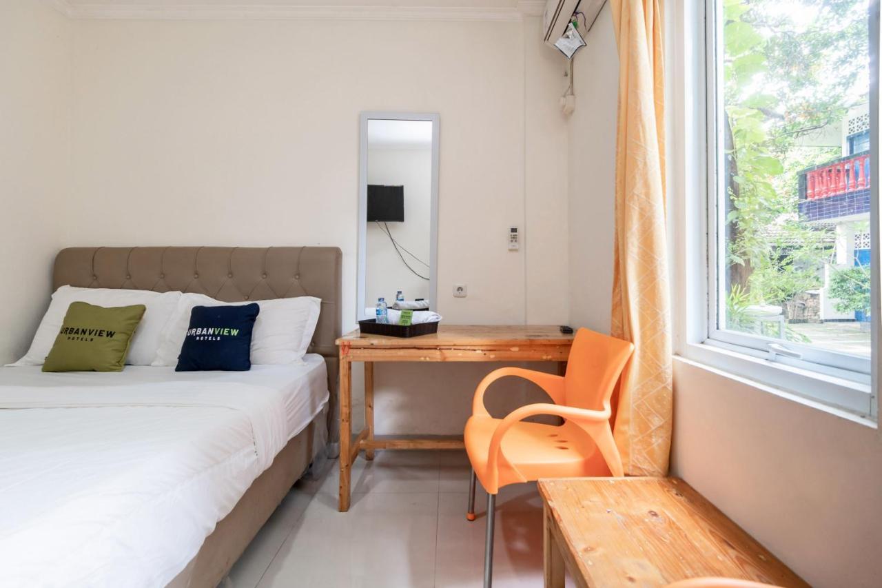 Urbanview Hotel Minongga Pondok Labu By Reddoorz Jakarta Exterior foto
